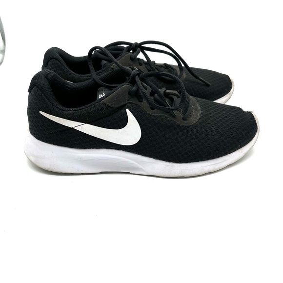 Nike Other - NIKE TANJUN BLACK / WHITE MEN'S RUNNING SHOES US 8 812654 011